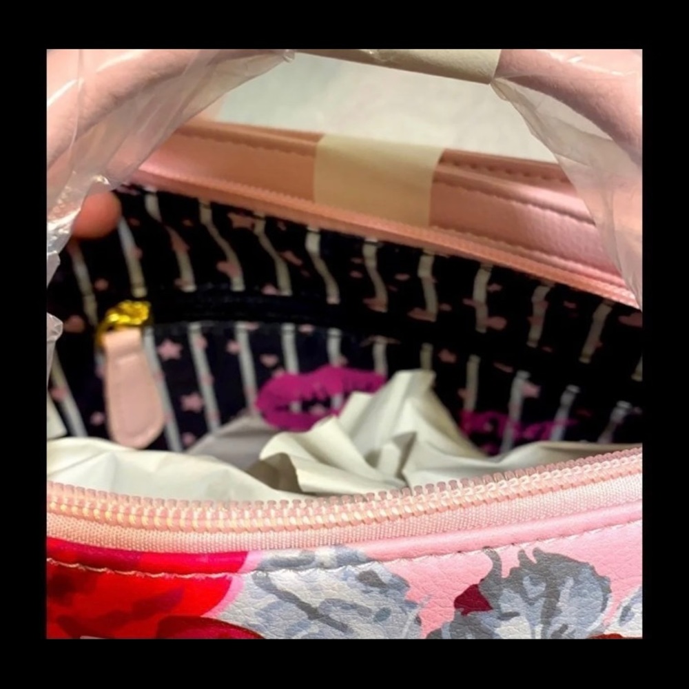 Betsey Johnson purse hand bag floral Roses pink red BNWT satchel Luv - Picture 5 of 9